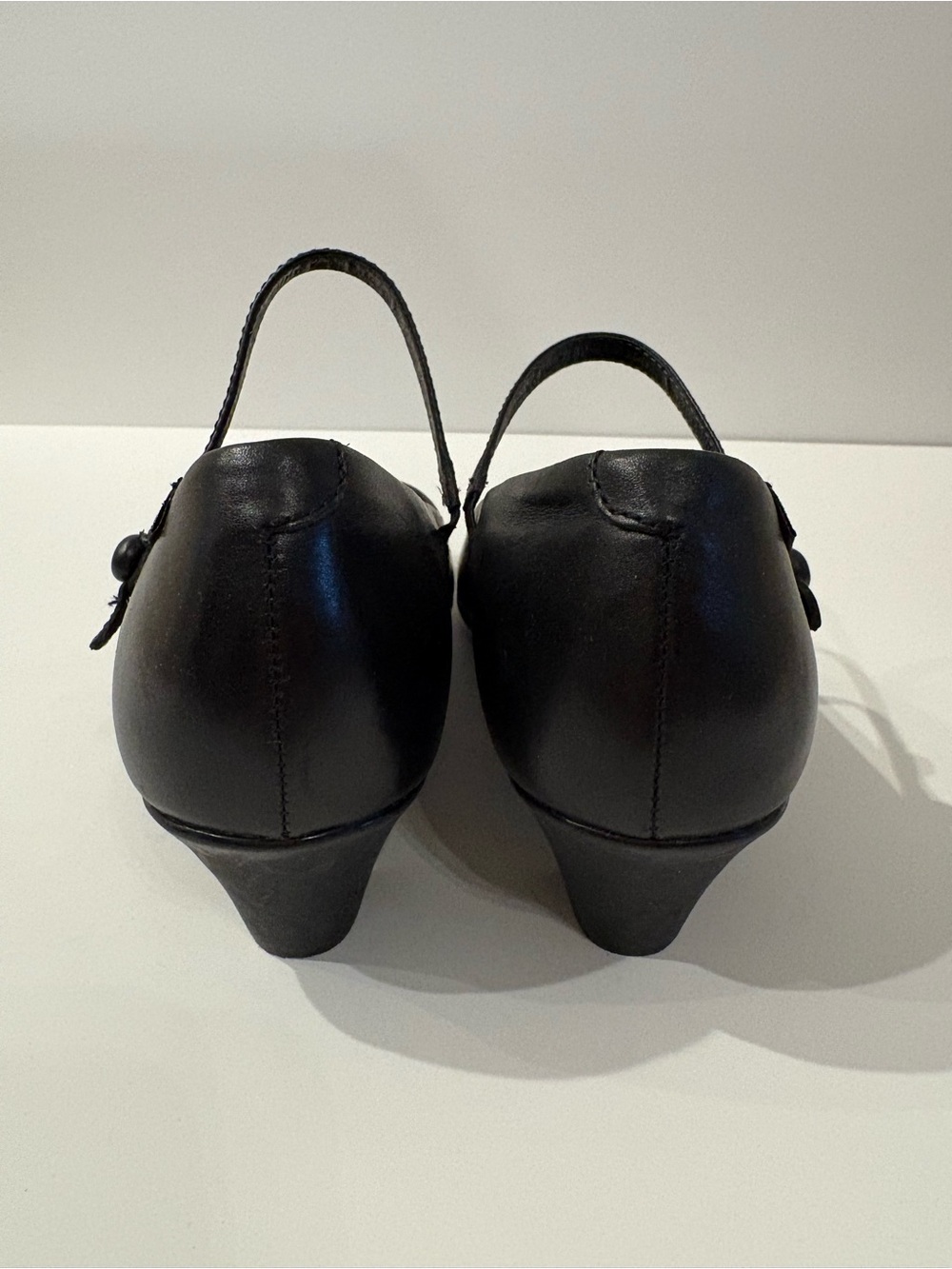 Camper Black Leather Mary Jane Heels – Classic Minimal Low Heel - Picture 4 of 6